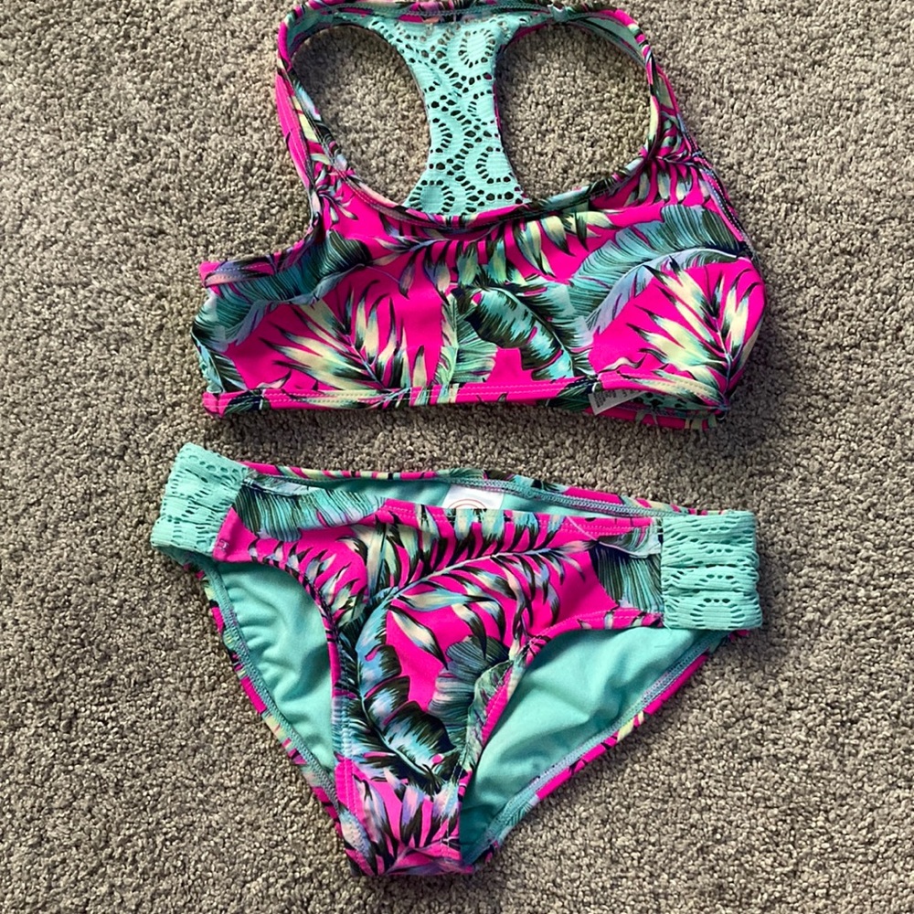 Brand: wonder nation  Colors: pink, teal, and blue